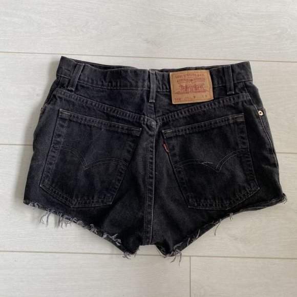 Black Levi Shorts - Picture 1 of 4